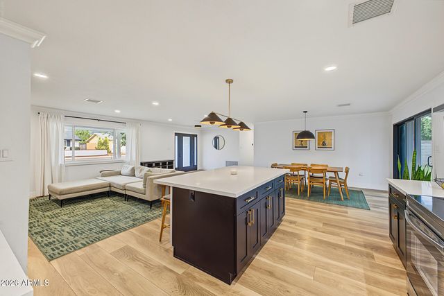 501 W DIANA Avenue, Phoenix, AZ 85021