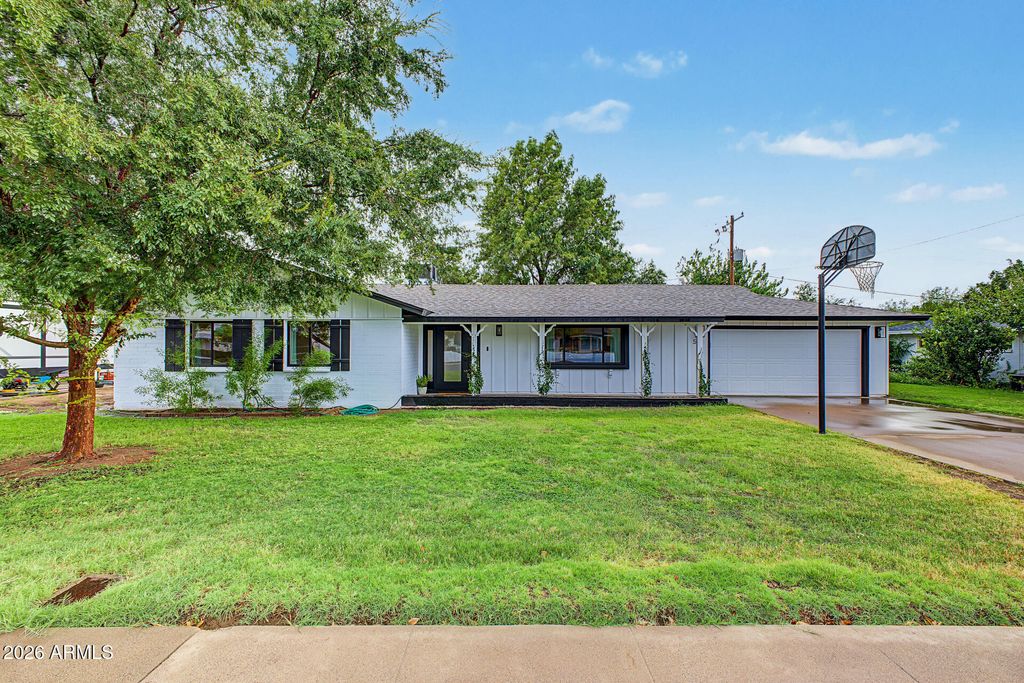 501 W DIANA Avenue, Phoenix, AZ 85021 — exterior