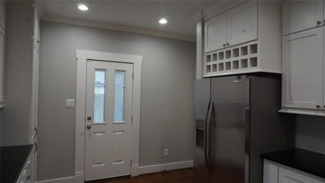 825 Algregg Street, Houston, TX 77008