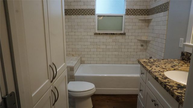 825 Algregg Street, Houston, TX 77008