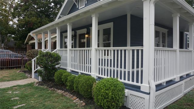 825 Algregg Street, Houston, TX 77008