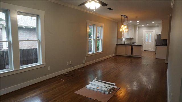 825 Algregg Street, Houston, TX 77008
