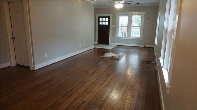 825 Algregg Street, Houston, TX 77008