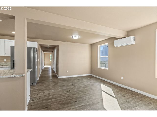 134 NIBLETT Way, Longview, WA 98632