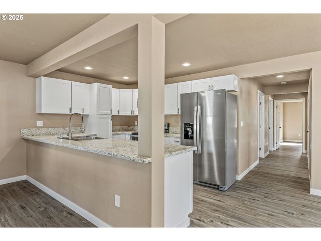 134 NIBLETT Way, Longview, WA 98632