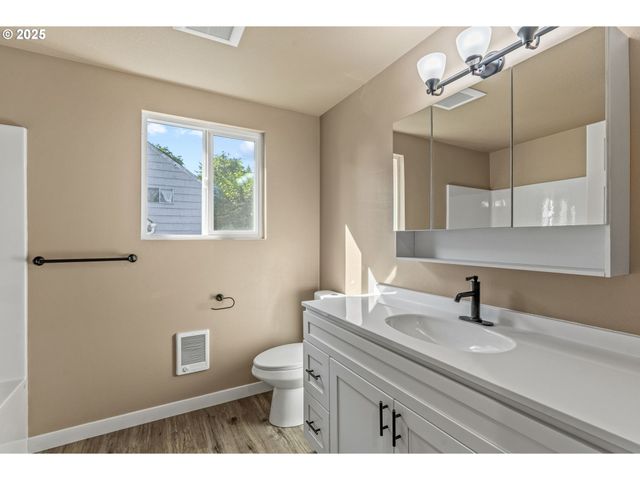 134 NIBLETT Way, Longview, WA 98632