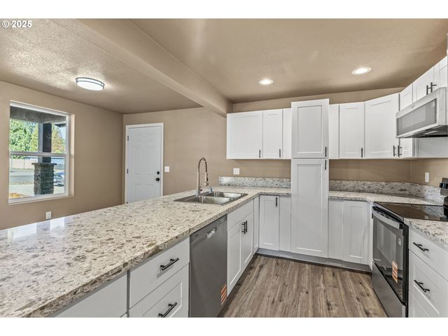 134 NIBLETT Way, Longview, WA 98632