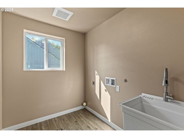 134 NIBLETT Way, Longview, WA 98632