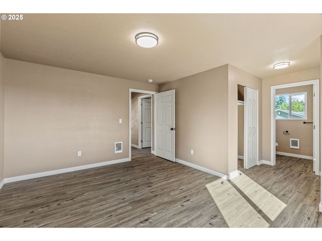 134 NIBLETT Way, Longview, WA 98632