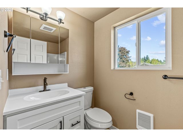 134 NIBLETT Way, Longview, WA 98632