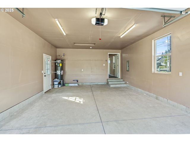 134 NIBLETT Way, Longview, WA 98632