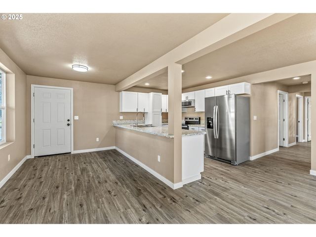 134 NIBLETT Way, Longview, WA 98632