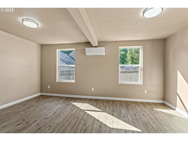 134 NIBLETT Way, Longview, WA 98632