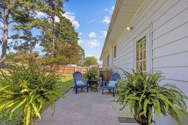 127 Beechwood DR, Suffolk, VA 23434
