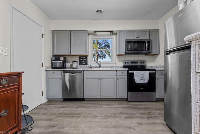127 Beechwood DR, Suffolk, VA 23434