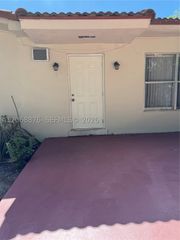 695 NE 151st St 3, Miami, FL 33162