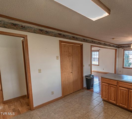 414 Caleb Avenue, Elizabethton, TN 37643