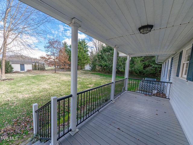 414 Caleb Avenue, Elizabethton, TN 37643