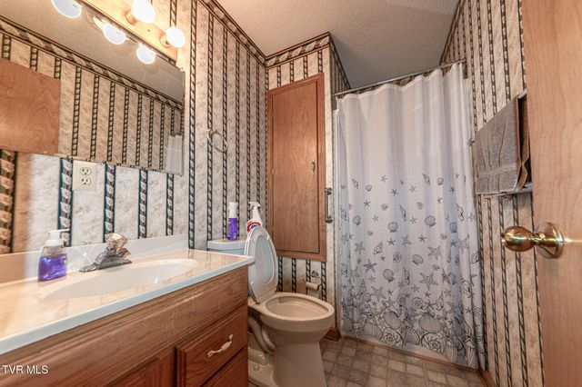 414 Caleb Avenue, Elizabethton, TN 37643