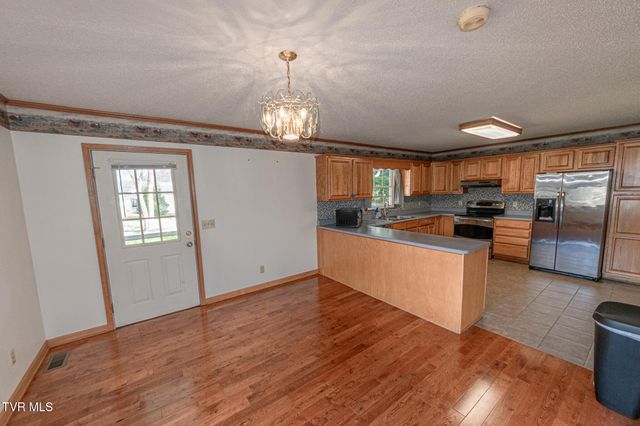 414 Caleb Avenue, Elizabethton, TN 37643