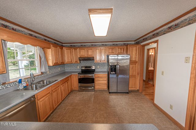 414 Caleb Avenue, Elizabethton, TN 37643