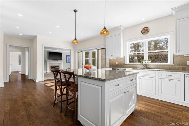 12 OLD LYME Road, Scarsdale, NY 10583