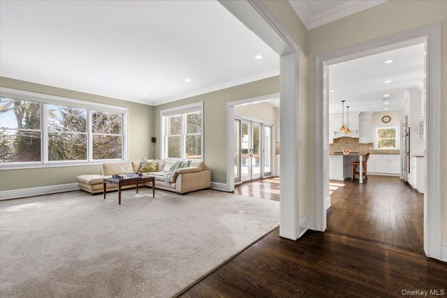 12 OLD LYME Road, Scarsdale, NY 10583