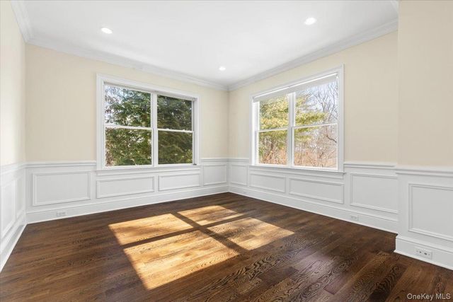 12 OLD LYME Road, Scarsdale, NY 10583