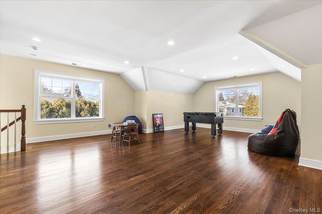 12 OLD LYME Road, Scarsdale, NY 10583