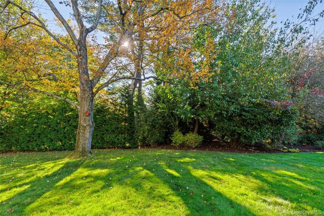 12 OLD LYME Road, Scarsdale, NY 10583