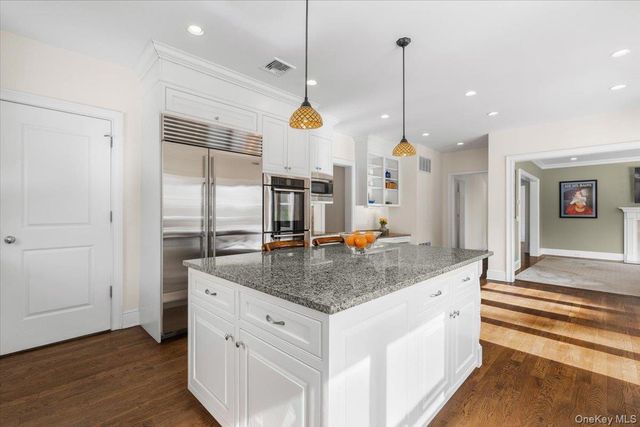 12 OLD LYME Road, Scarsdale, NY 10583