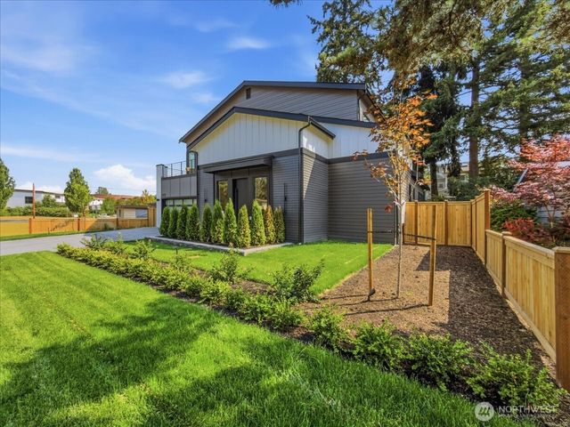 1212 143rd Avenue SE, Bellevue, WA 98007