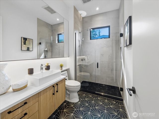 1212 143rd Avenue SE, Bellevue, WA 98007