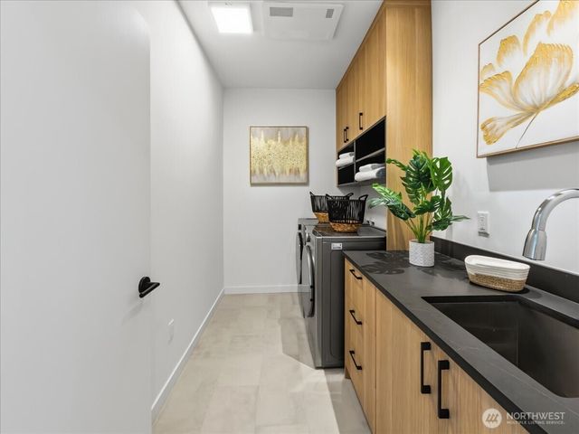 1212 143rd Avenue SE, Bellevue, WA 98007
