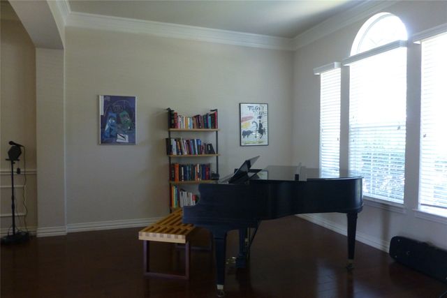 2508 Sir Percival Lane, Lewisville, TX 75056