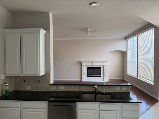 2508 Sir Percival Lane, Lewisville, TX 75056
