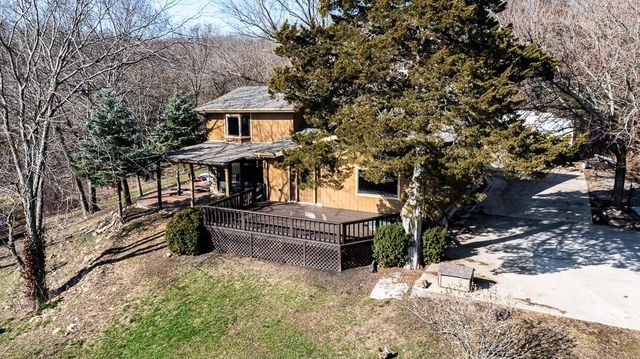 22450 Hatchell Road, Tonganoxie, KS 66086