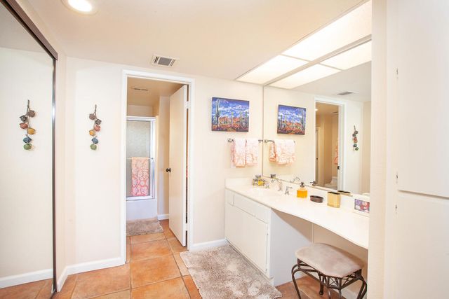 500 S Farrell Drive M81, Palm Springs, CA 92264