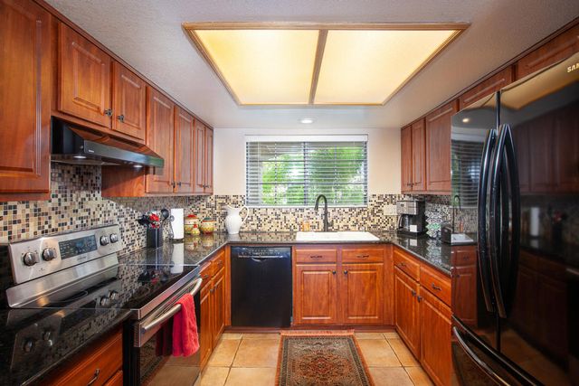500 S Farrell Drive M81, Palm Springs, CA 92264