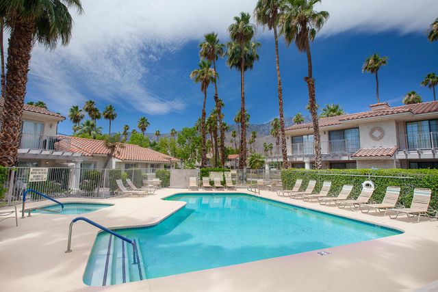 500 S Farrell Drive M81, Palm Springs, CA 92264