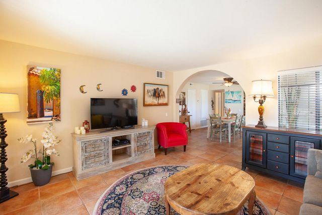 500 S Farrell Drive M81, Palm Springs, CA 92264