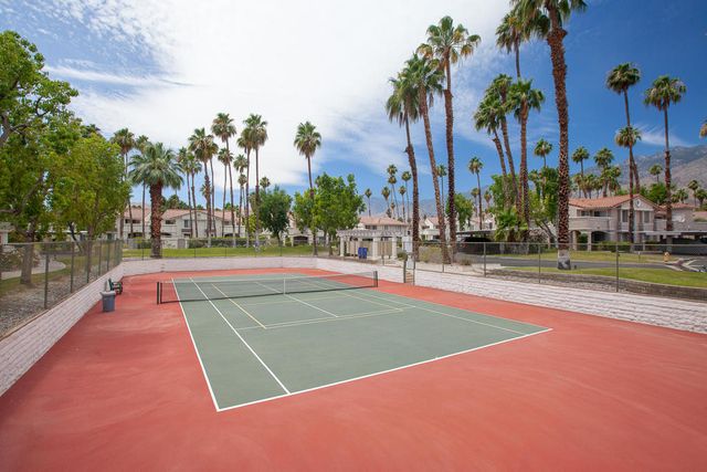 500 S Farrell Drive M81, Palm Springs, CA 92264