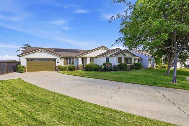 933 Abbotsford Ct, Plumas Lake, CA 95961