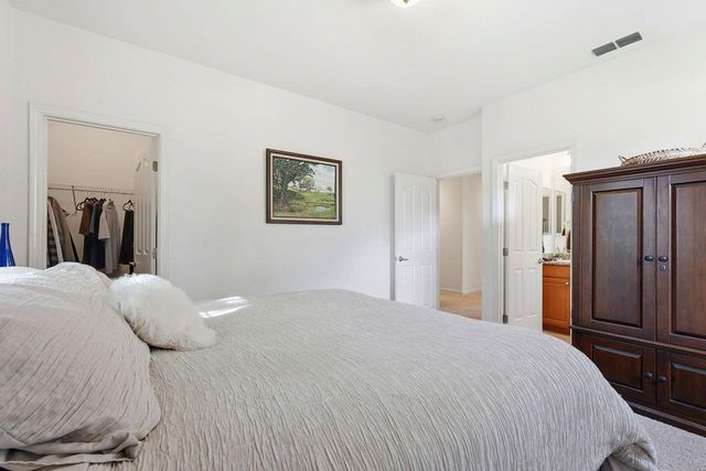 933 Abbotsford Ct, Plumas Lake, CA 95961