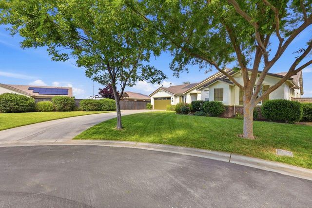 933 Abbotsford Ct, Plumas Lake, CA 95961