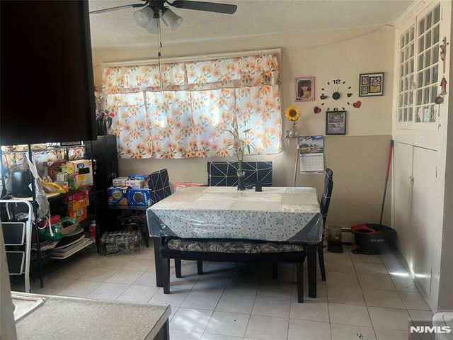 285 6th Street, Newark, NJ 07107