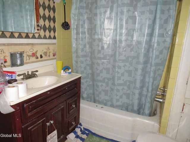 17 Wells Street, Johnstown, NY 12095