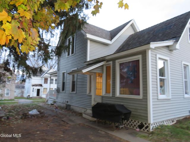 17 Wells Street, Johnstown, NY 12095