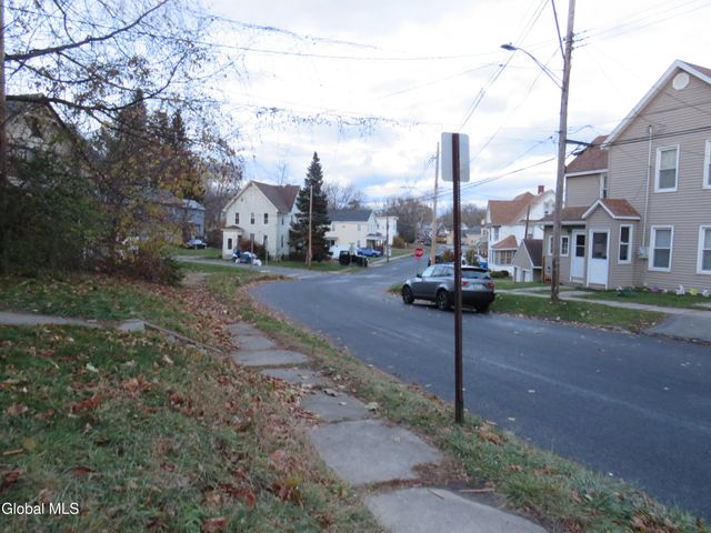 17 Wells Street, Johnstown, NY 12095