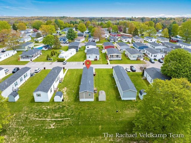 6925 Vinewood Avenue NE, Belmont, MI 49306